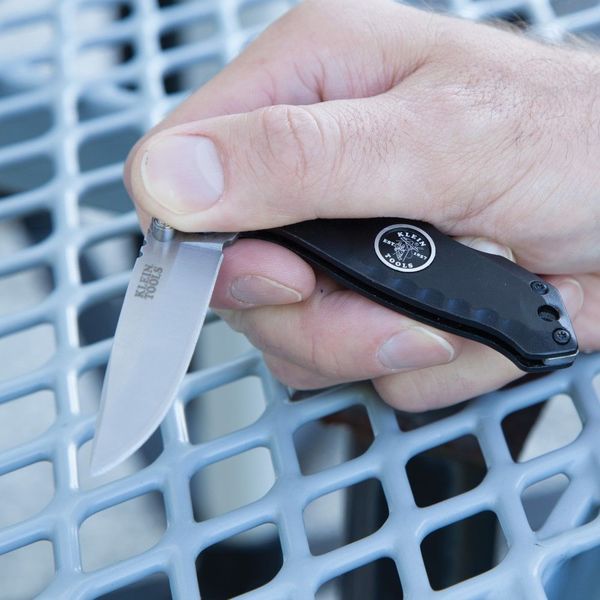 Compact Pocket Knife, Drop Point, Boxes; Cartons; Wire Stripping
