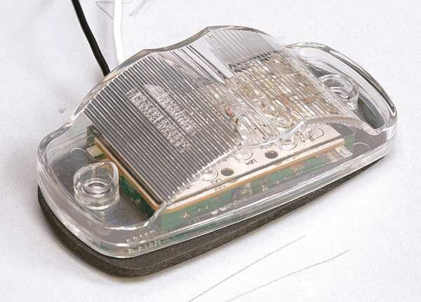 Clearance Light, LED, Red, Surface, Oval, 4 L