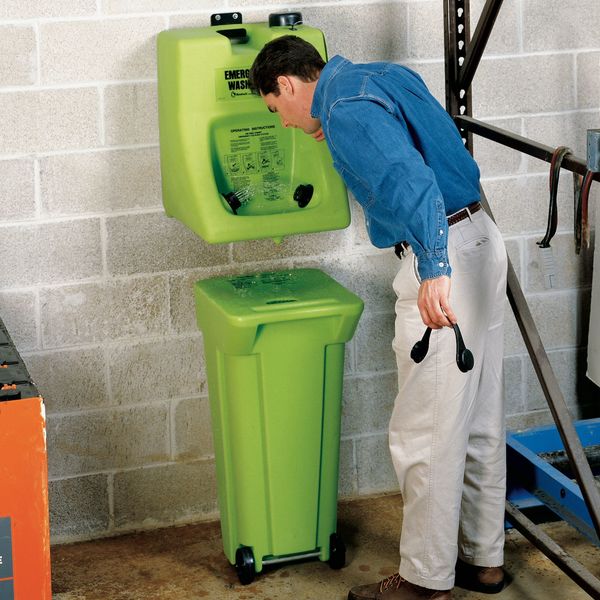Eyesaline; Porta Stream I Eyewash Station in Green